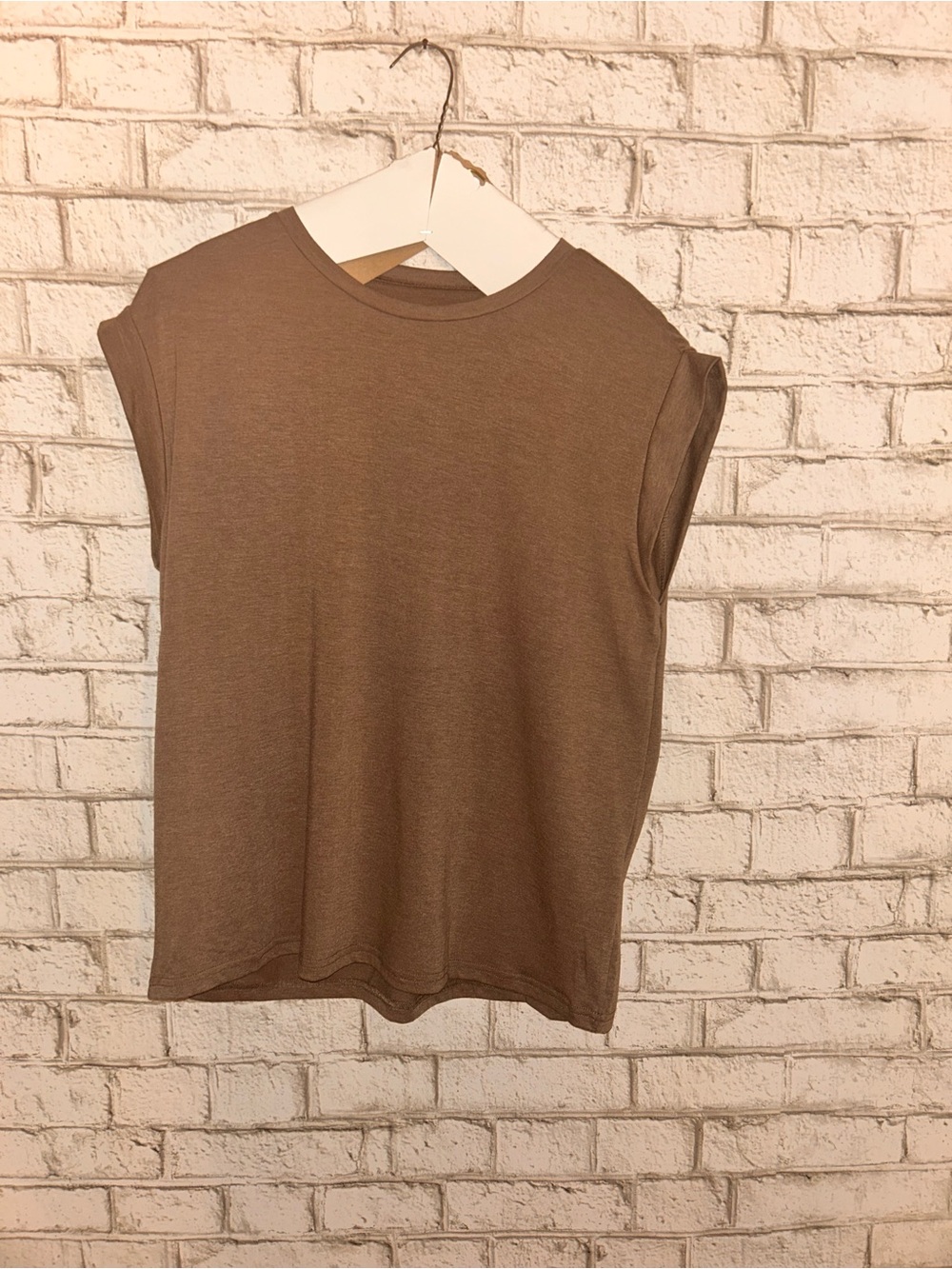 SHEIN Sleeveless Crewneck Tank Top - Brown